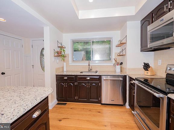 5th image of 20137 Laurel Hill Way