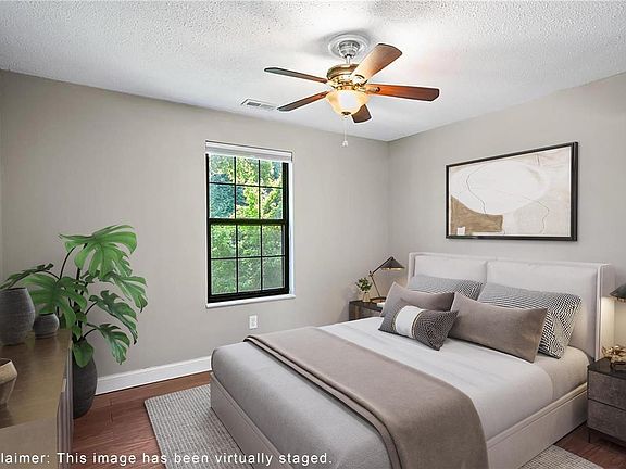 4th image of 2200 Canyonlands Dr APT A