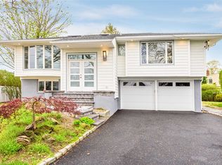 1989 Lowell Ln, Merrick, NY 11566