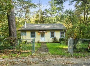 4 1st St, Godeffroy, NY 12729