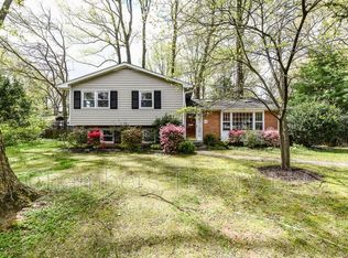 2542 Hillsman St, Falls Church, VA 22043