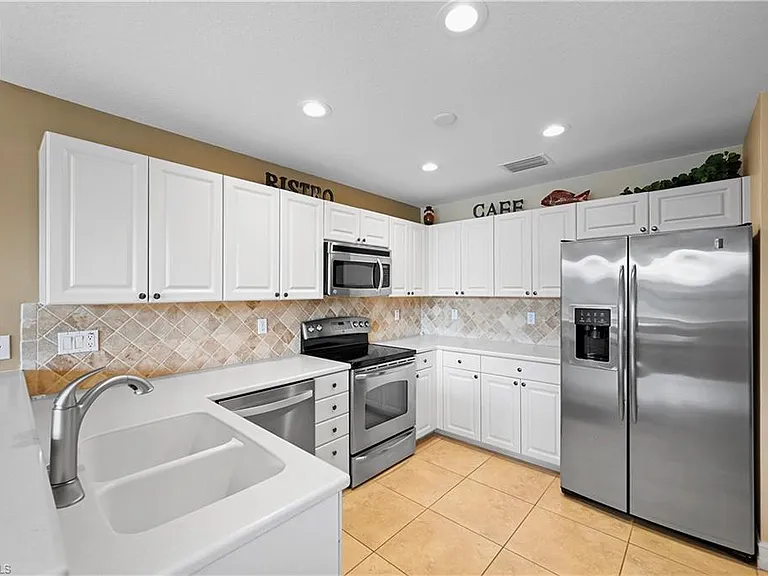 6815 Ascot Dr #102 — Photo 5