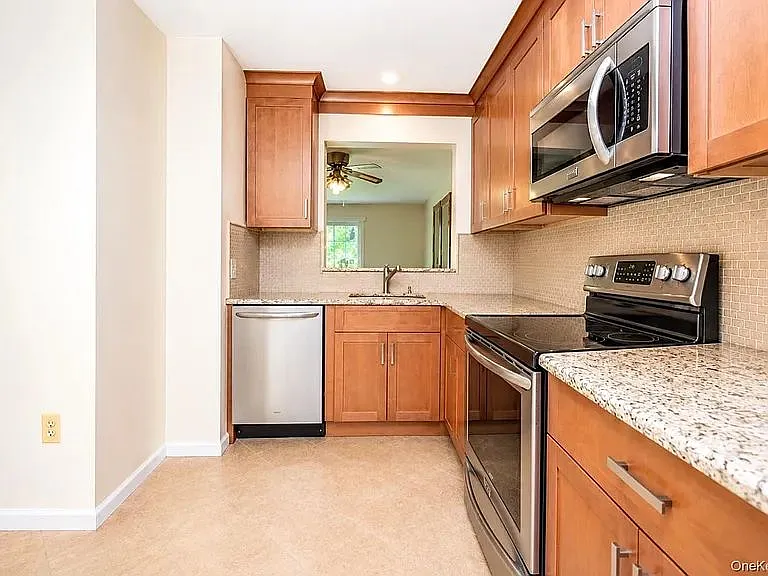 25 Creekside Cir #1 — Photo 12