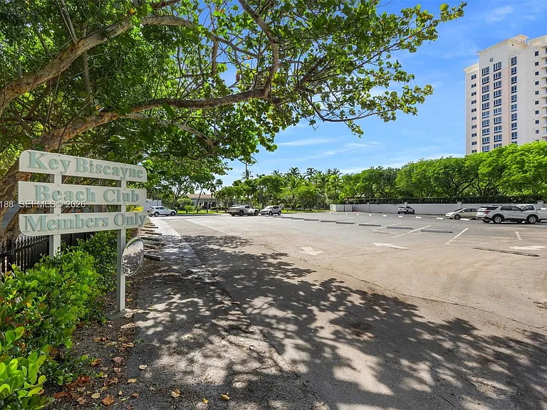 225 E Enid Dr #44 — Photo 53