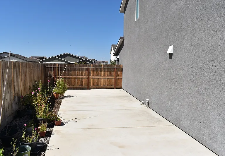 4554 Iris Ct — Photo 36