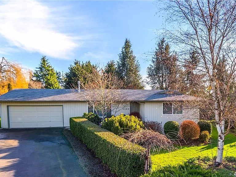 2102 Margaret Pl — Photo 1