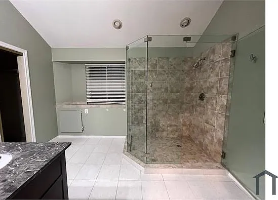 1008 Charter Oak St — Photo 12