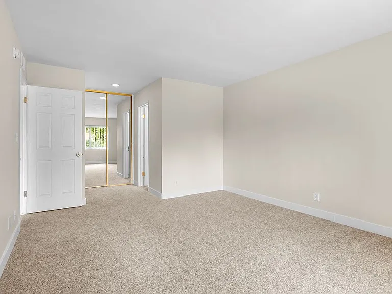 5633-45 N Topanga Canyon Blvd — Photo 18