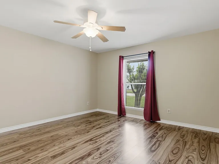 445 Longmeadow St — Photo 25