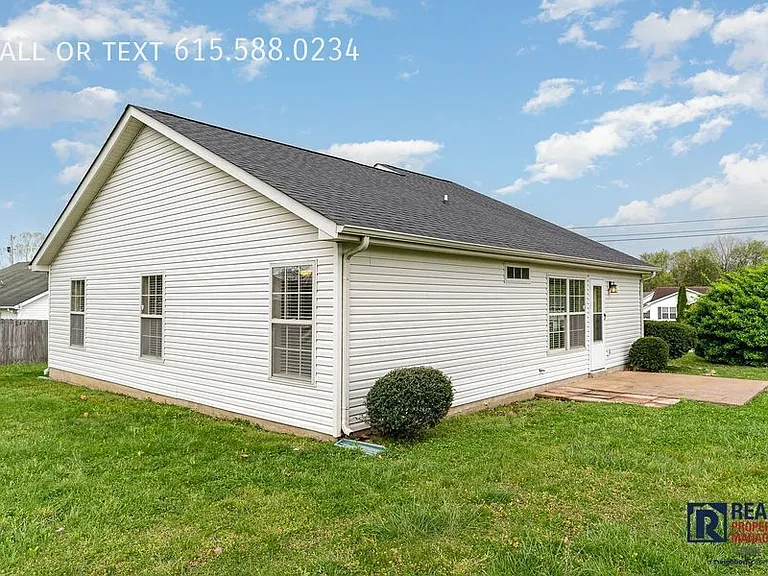 2824 Canary Ct — Photo 16