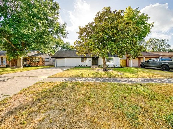 2nd image of 2713 Mulberry Ln
