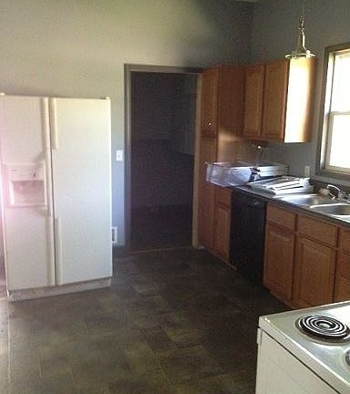 4th image of 1811 N Elm St