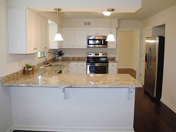 4th image of 7431 Scarbrgh Boulevard East Dr