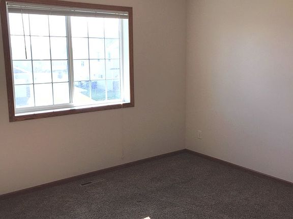 5th image of 1576 35th Ave S