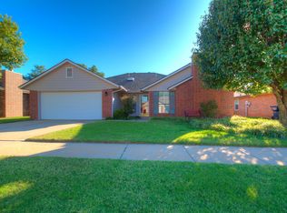 11208 Glendover Ct, Oklahoma City, OK 73162