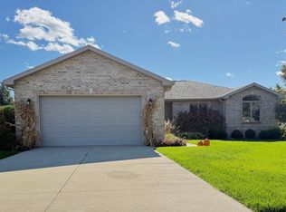 813 Canterbury Ln, Bourbonnais, IL 60914