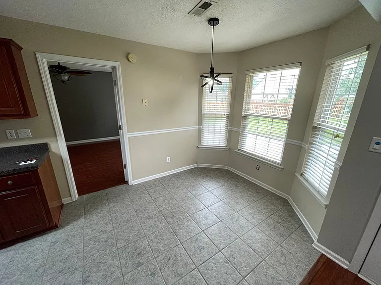 1547 Overlook Cir — Photo 11