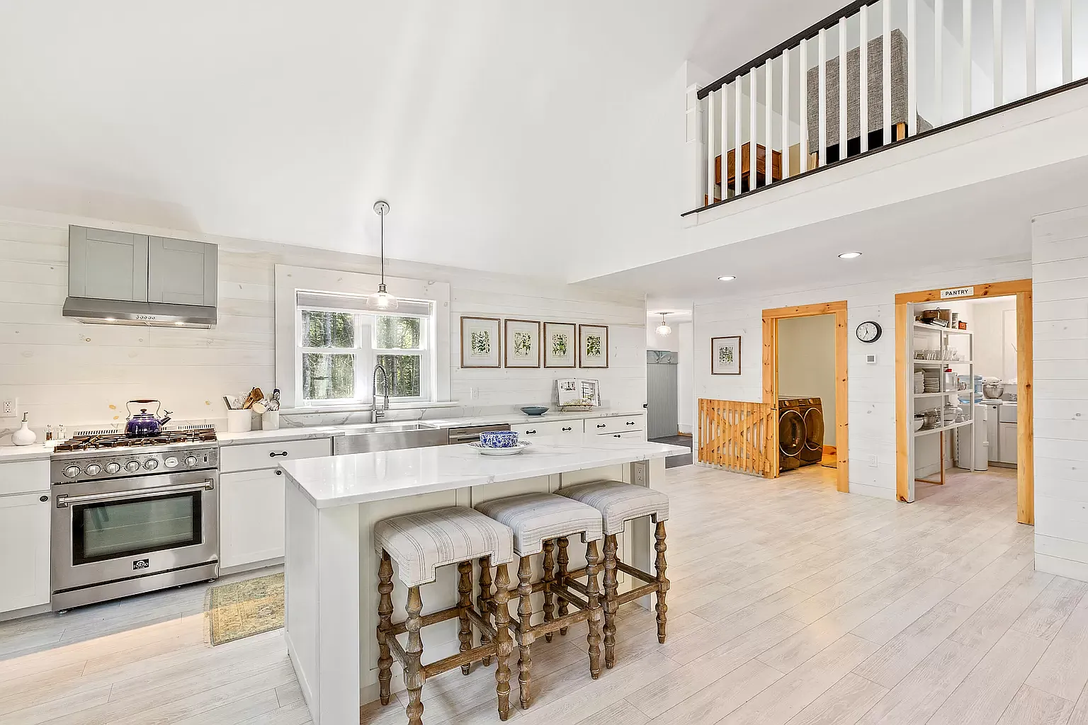 2 bed, 2.5 bath, 1700 sqft, $2,500 — Photo 3