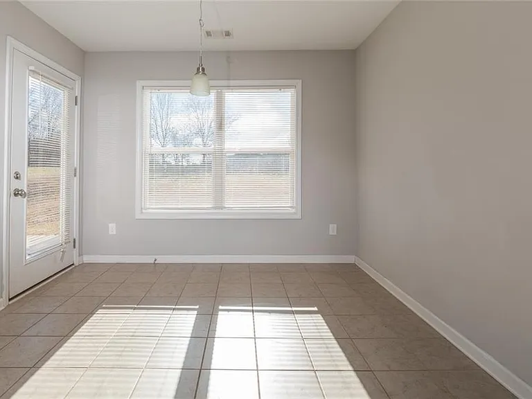 82 Gray Field Ct — Photo 8