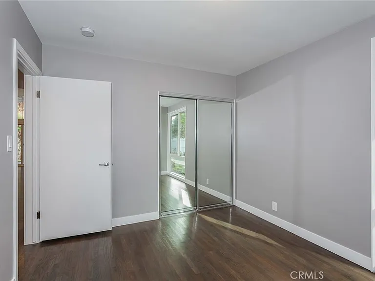 16231 Moorpark St — Photo 14