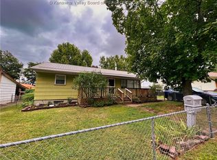 2918 Pence St, South Charleston, WV 25303