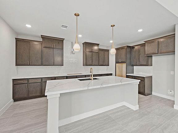 4th image of 22143 Ivy Landing St