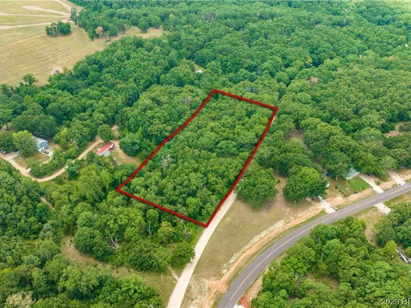 Ambrosia Dr, Macks Creek, MO 65786