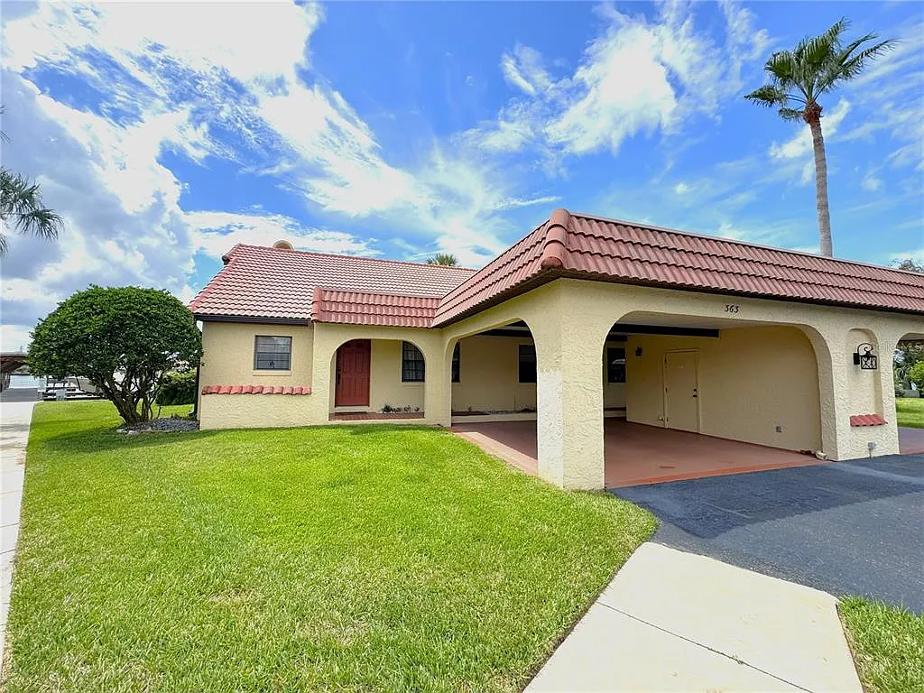 3 bed, 2.0 bath, 1704 sqft, $4,500 — Photo 2