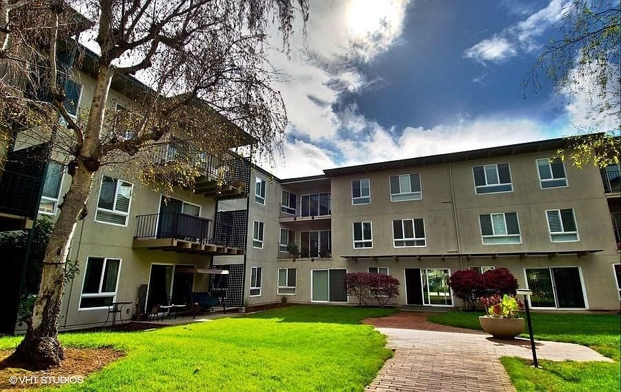 1st image of 934 Peninsula Ave APT 314