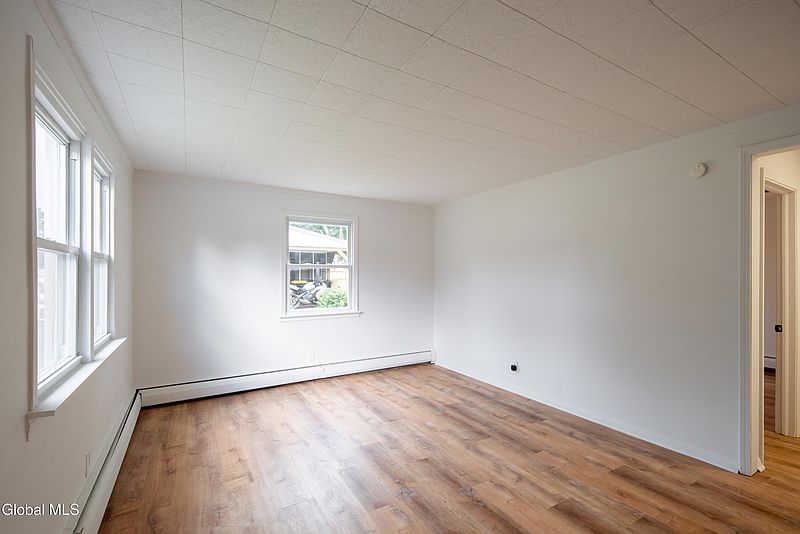 4th image of 1013 Inner Drive
