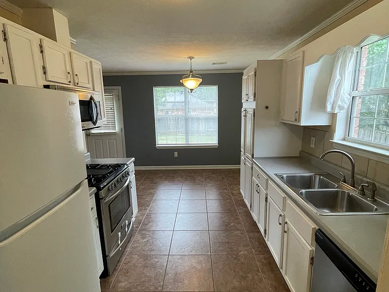 17 Jess Sims Dr — Photo 2