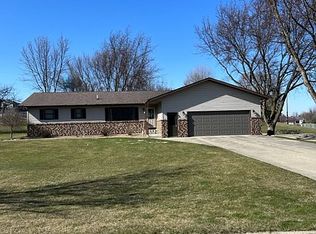 614 7th Ave E, Cresco, IA 52136