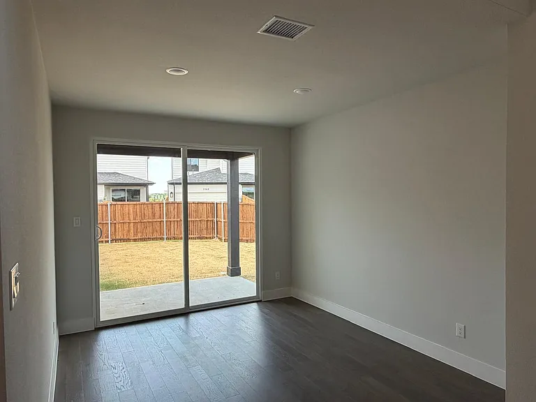 7366 Farley St — Photo 17