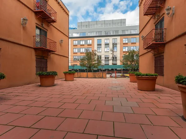 85 Broadway image 26 of 29