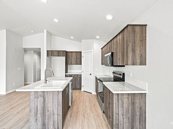 4th image of 2317 W Trout Lily St