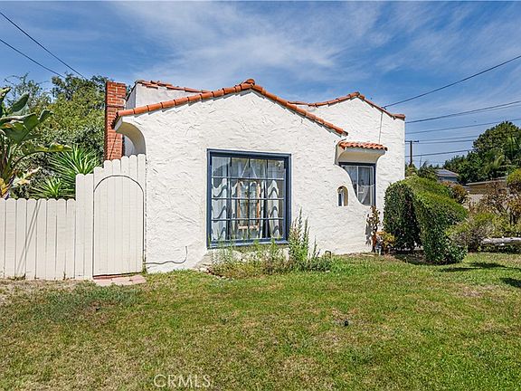 2nd image of 2653 Santa Ana Ave