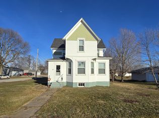 501 7th Ave, Clarence, IA 52216
