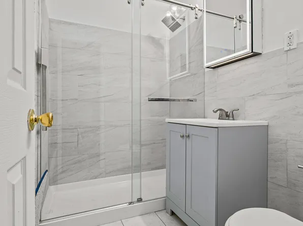 310 Lenox Road image 4 of 7