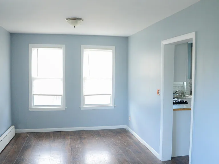 323 Charles St #2 — Photo 2