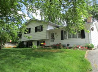 607 W Hillside Dr, Round Lake Beach, IL 60073
