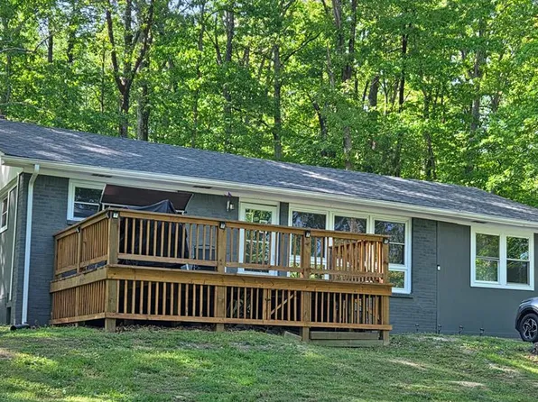 1020 Cowan St, Paris, TN 38242