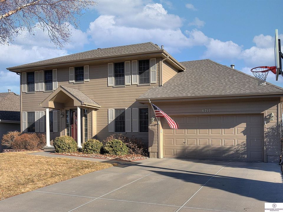 1st image of 6717 S 162nd Ave