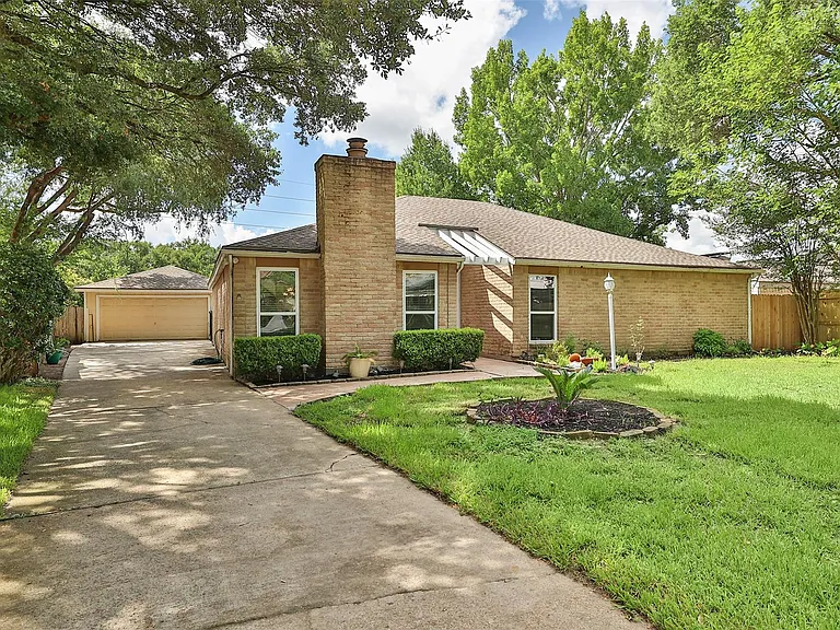 8102 Tall Firs Ln — Photo 3