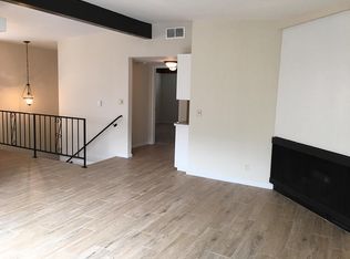 215 Gull St #EL, Manhattan Beach, CA 90266