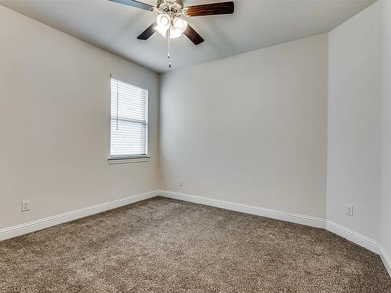 2920 Faro Rd — Photo 2