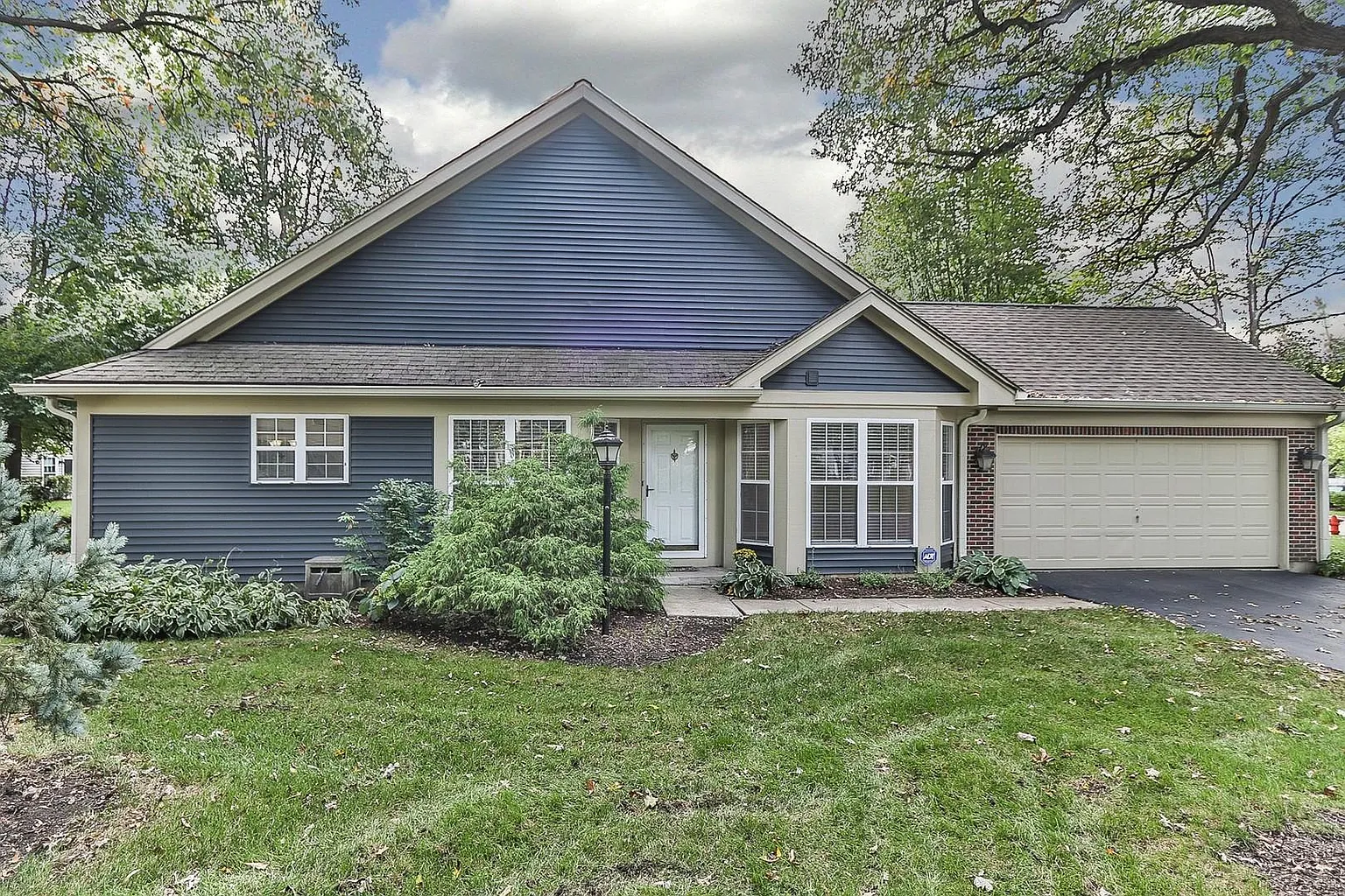 689 Bent Ridge Ln photo 1