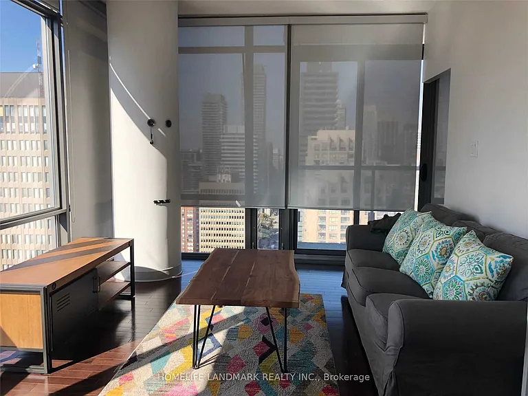 37 Grosvenor St #3103 — Photo 1