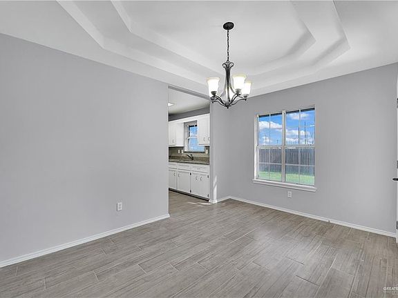 5th image of 1812 Pike Ave