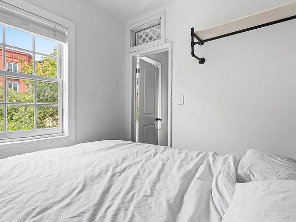 4th image of 514 Hudson St #D10