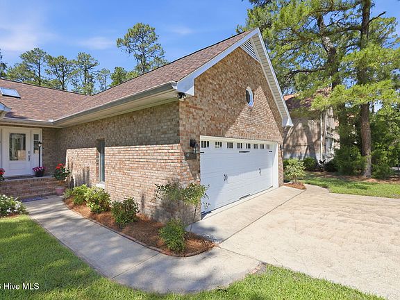 3rd image of 6207 Gondolier Drive